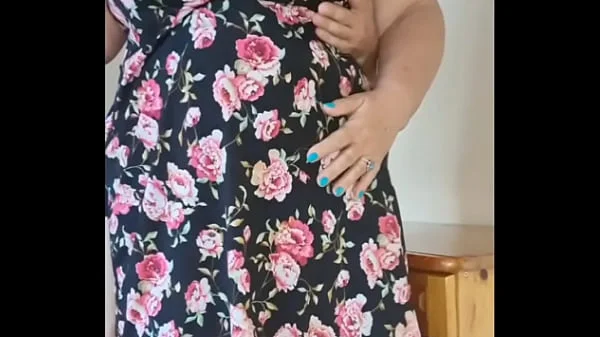 Taking down the big Granny panty and her naked ass shows up.
