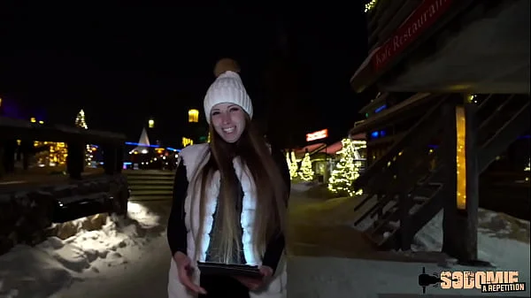 Kinuski, une blonde coquine qui se fait baiser par tous les trous
