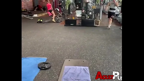 Flash tits at the gym