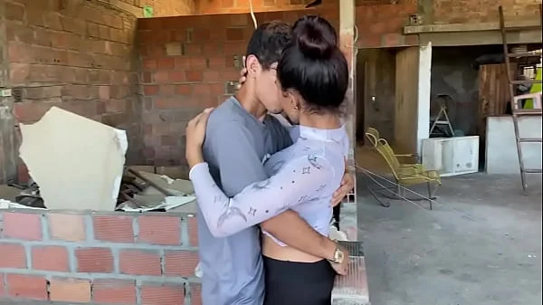 PIDO AYUDA A MI VECINO CON MI PROBLEMA DE ELCTRICIDAD.