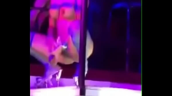 CARDI B SHOVES BOTTLE IN AND OUT OF PUSSY HOLE  IN STRIP CLUB 2024