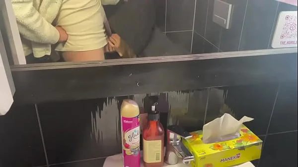 Slut had sex in the toilet of the club